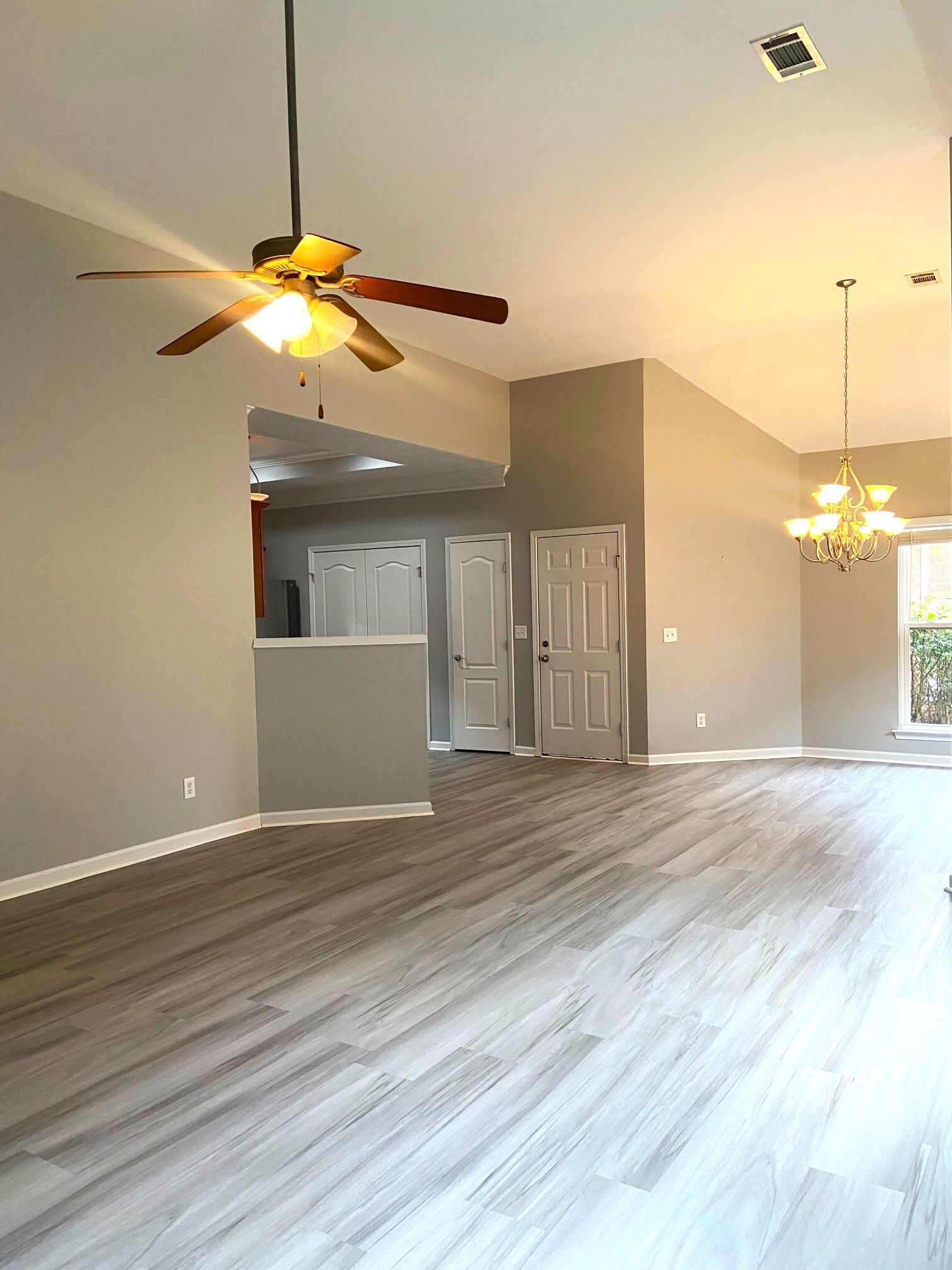 Building Photo - 256 Oxmoor Pl