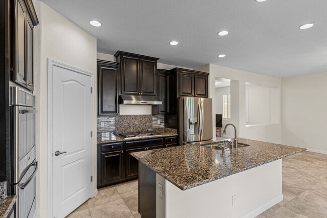 Building Photo - Beautiful West Vegas Home With Next Gen Suite