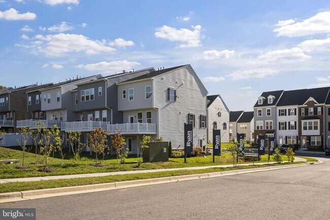 Building Photo - 171 WOODGATE Cir