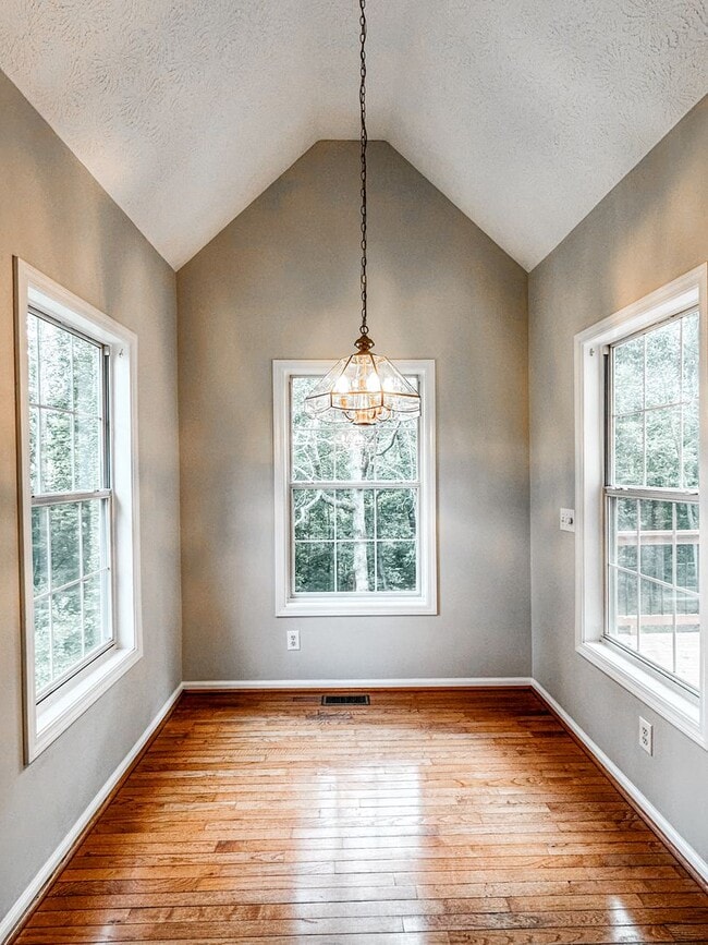 Building Photo - Large North Forsyth home with Garage