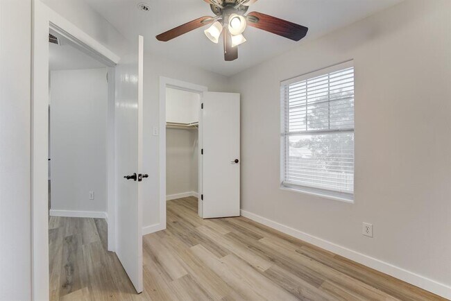 Building Photo - 12507 Rio Bravo St