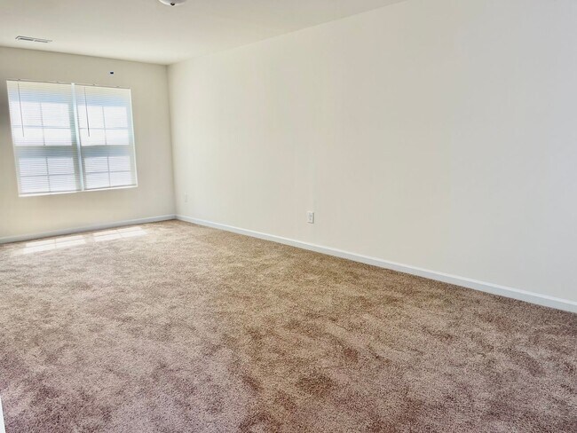 Building Photo - Available Now – Spacious 4BR Home on 1.5 Acres in Rural Hall!