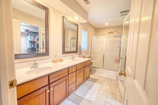 Building Photo - 3636 Augusta Dr