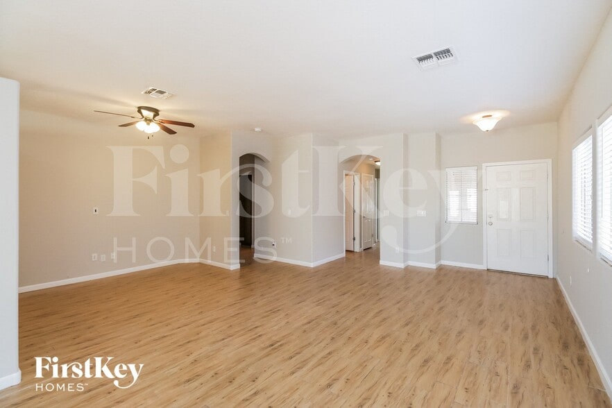 Building Photo - 2762 E Morenci Rd