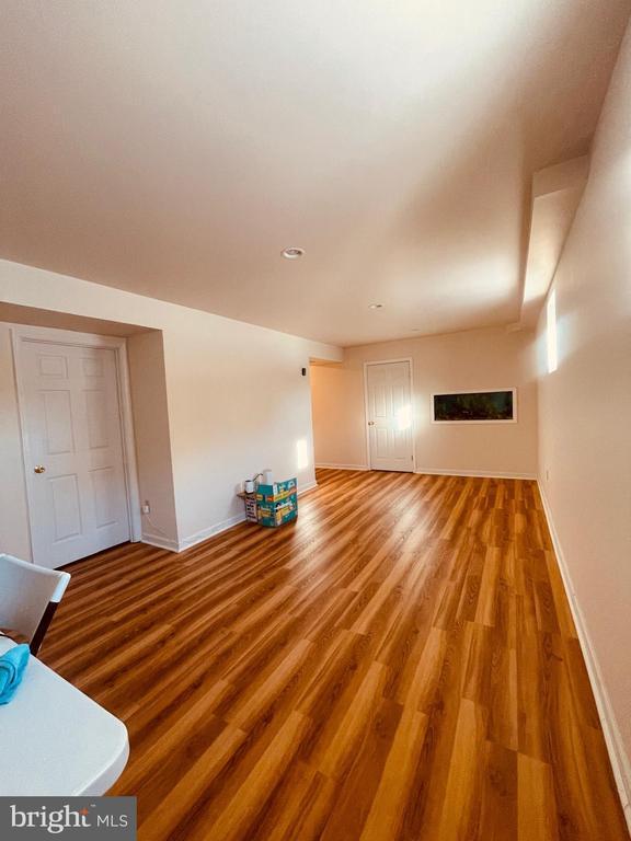 Building Photo - 404 Navaho Dr