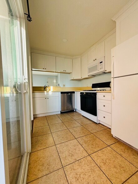 Building Photo - 515 N Jackson St