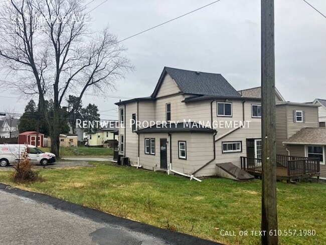 Building Photo - 211 Maple Ave