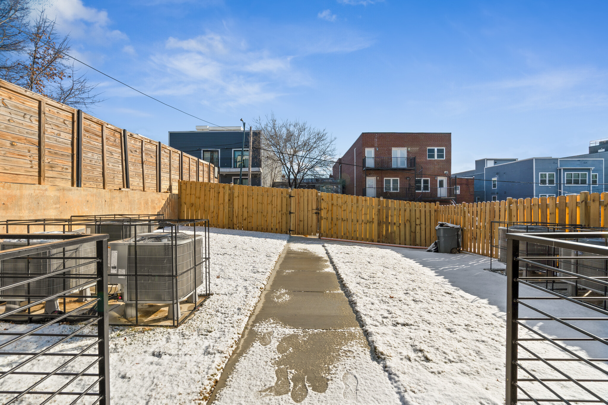 Building Photo - 1933 2nd St NE