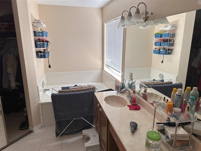 Building Photo - 4431 Waterfall Way