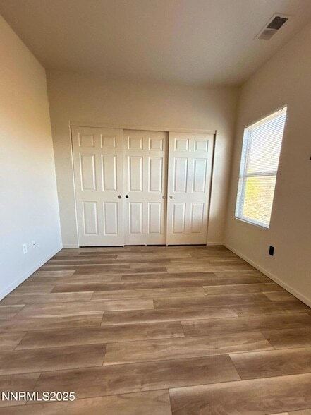 Building Photo - 5353 Desert Peach Dr