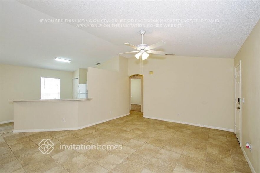 Building Photo - 3009 Tropical Cir SE