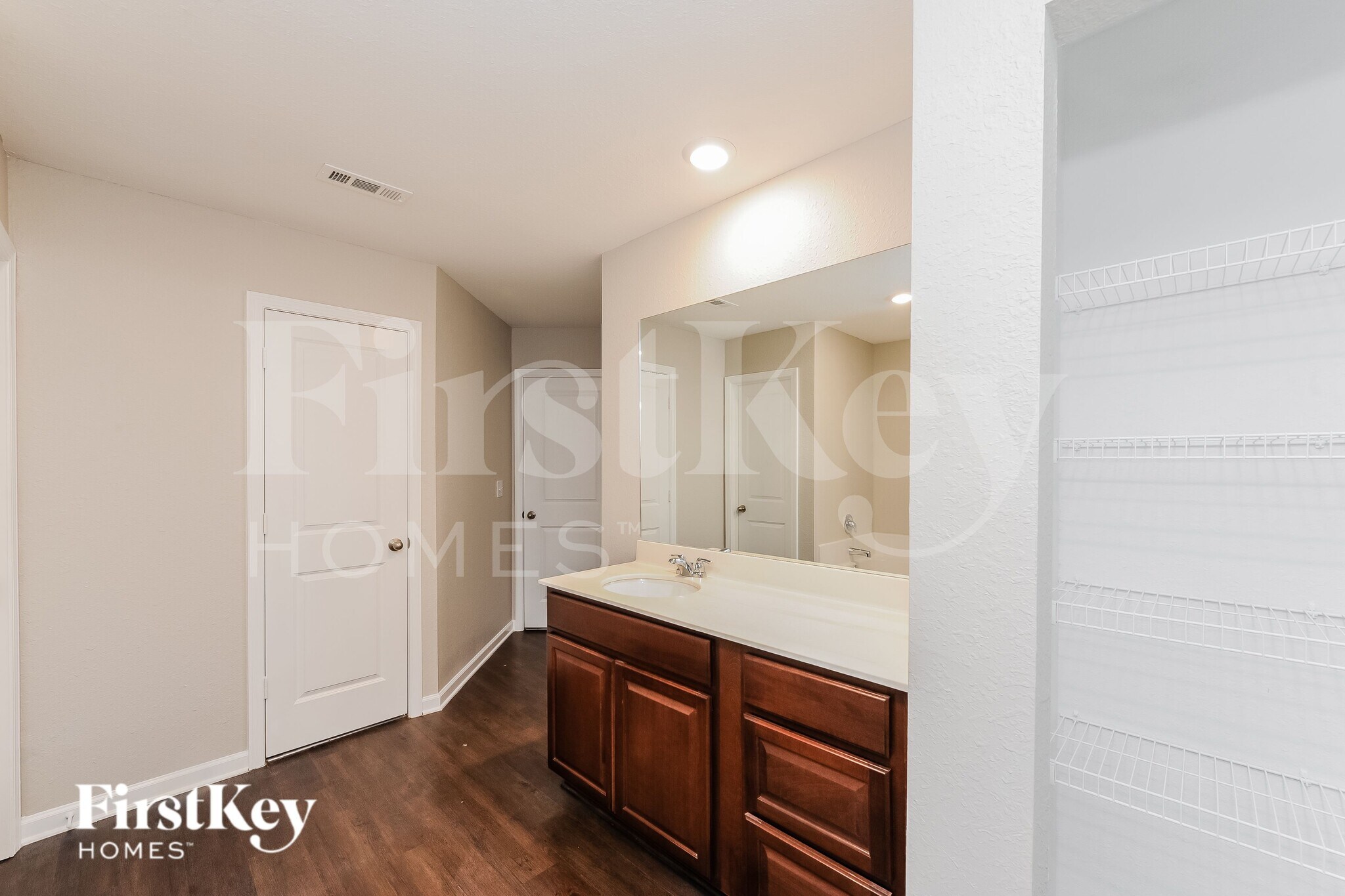 Building Photo - 124 Innis Brk Cir SW
