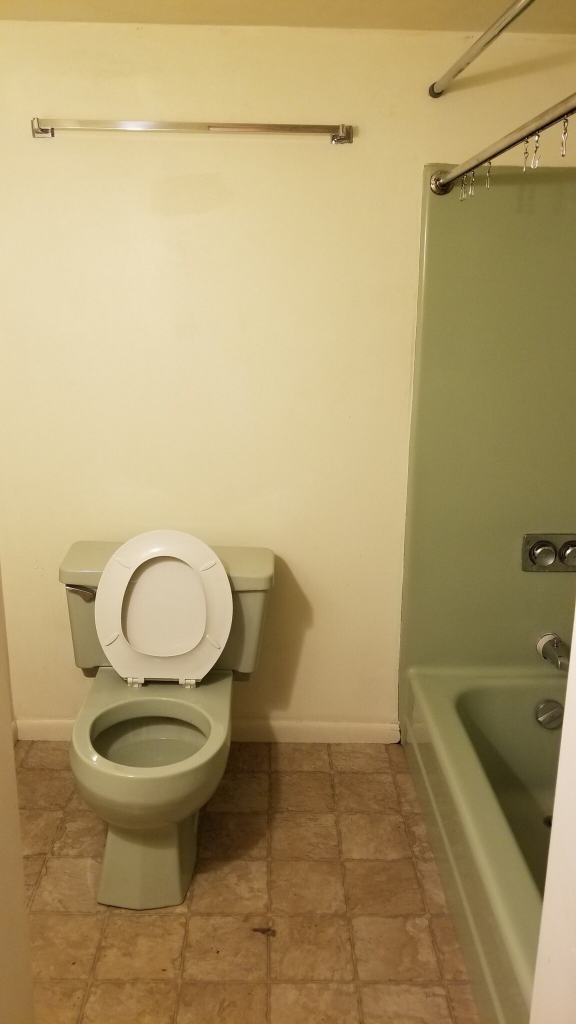 Building Photo - 2772 University Ave