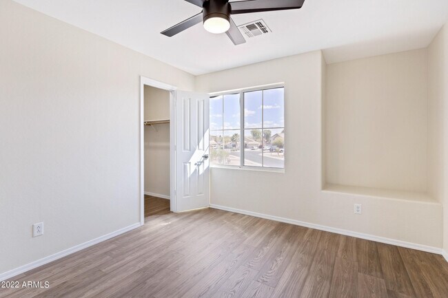 Building Photo - 5976 W Audrey Ln