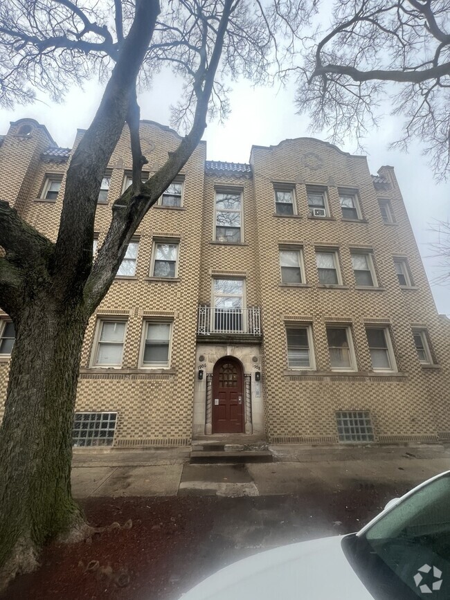 Building Photo - 1908 E 86th St