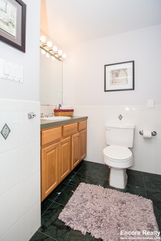 Building Photo - 7 Harvard Square