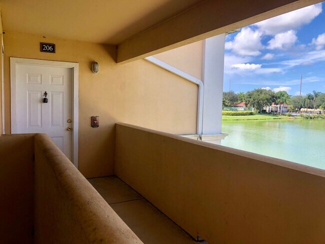 Building Photo - 2/2 with beautiful water views available n...