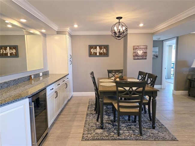 Building Photo - 1 Key Capri