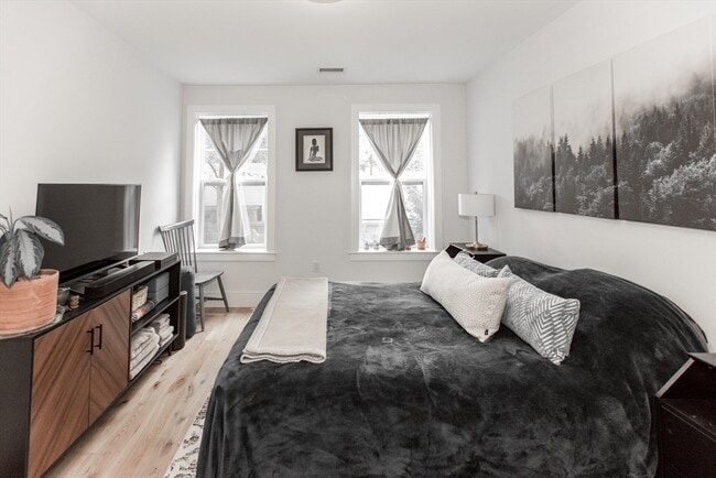 Building Photo - 30 Polk St