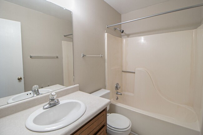 Building Photo - 288 Northridge Dr