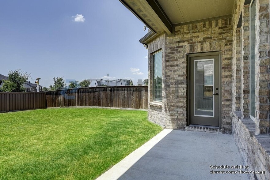 Building Photo - 808 Brenham Ave