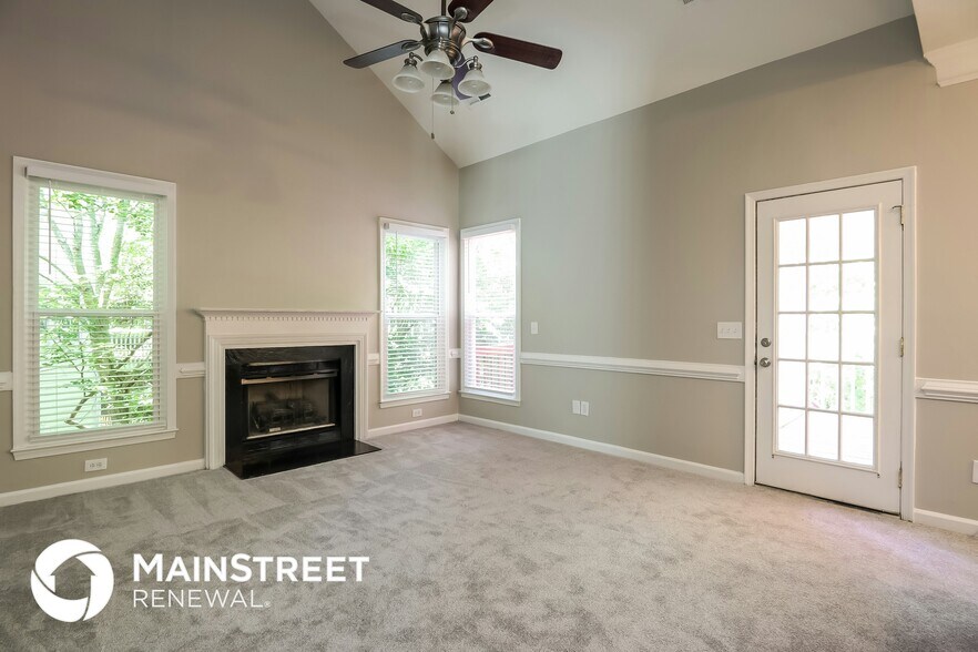 Building Photo - 1511 Groveland Trail