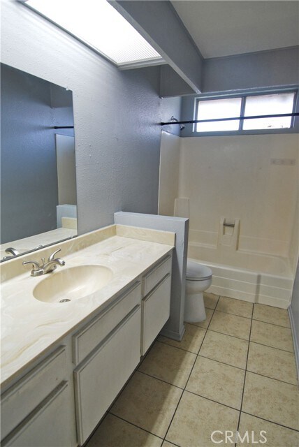 Building Photo - 1097 S Santo Antonio Dr