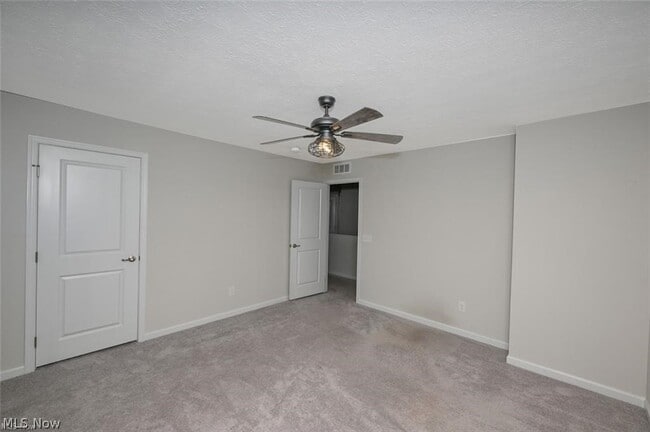 Building Photo - 158 Topsail