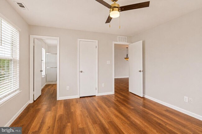 Building Photo - 3520B Neils Ct