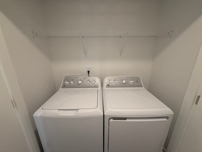 Building Photo - 1512 Crescent Townes Wy