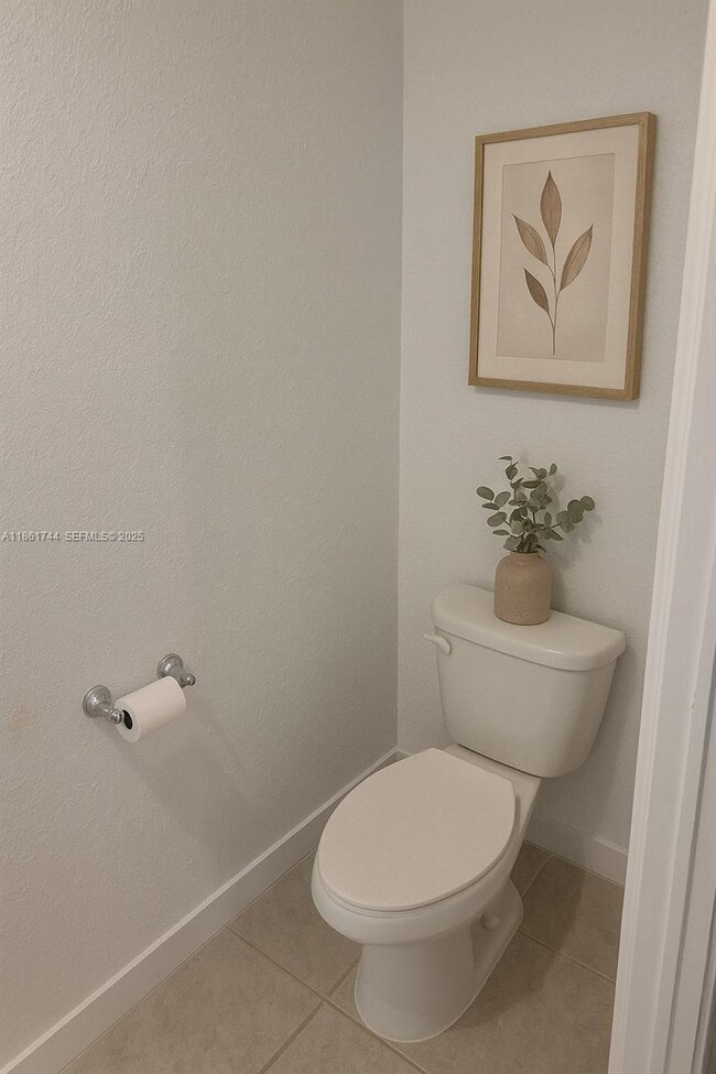 Building Photo - 540 NE 5th Terrace