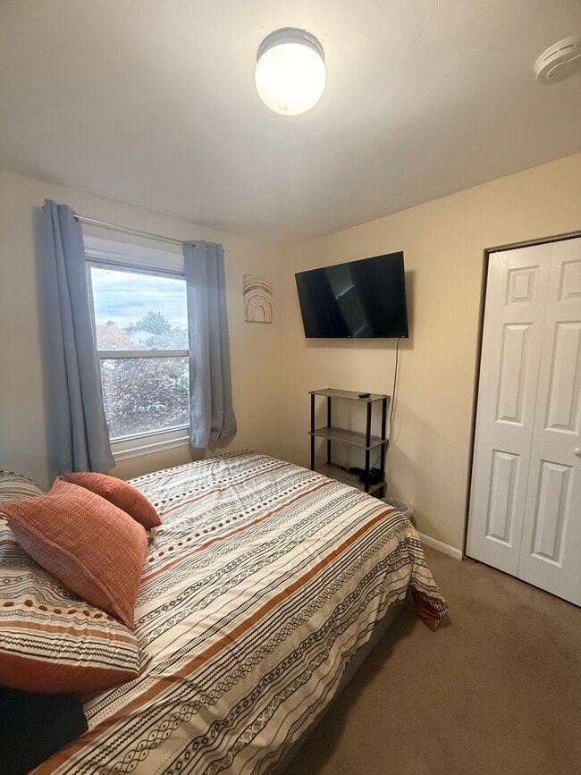 Building Photo - 1005 Horizon Rd