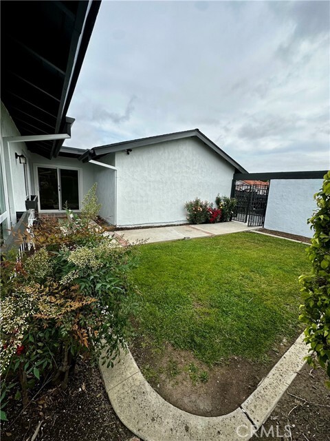 Building Photo - 5062 Greencap Ave