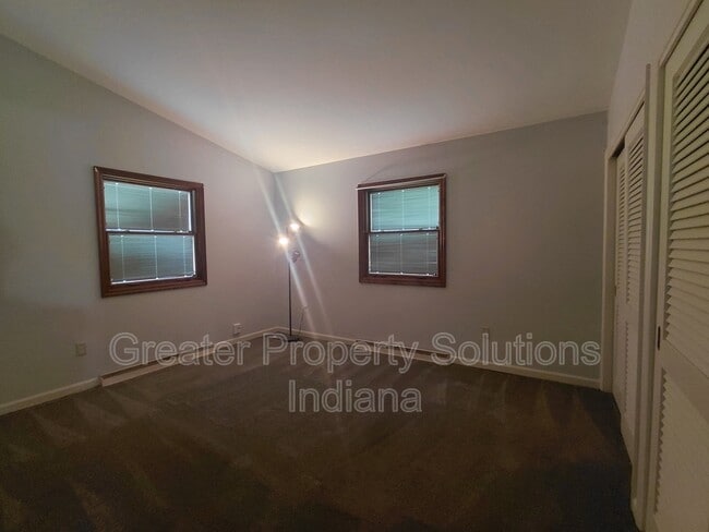 Building Photo - 2312 W 65th Ave