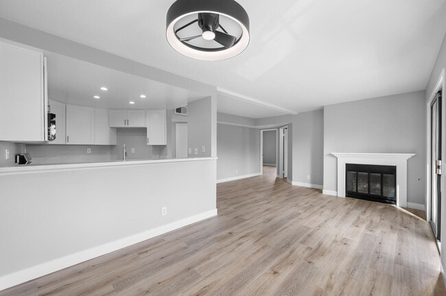 Building Photo - 645 Chestnut Ave