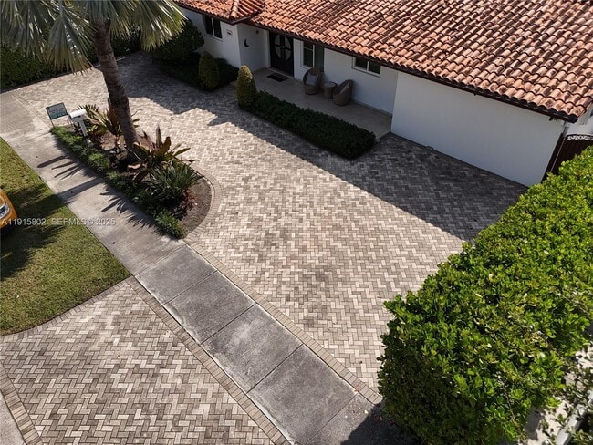 Building Photo - 7780 SW 28th St