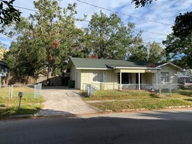 Building Photo - 1591 7th St