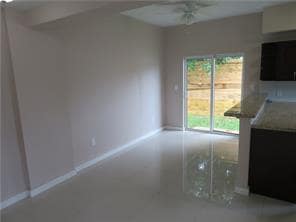 Building Photo - 1944 E Sheridan St