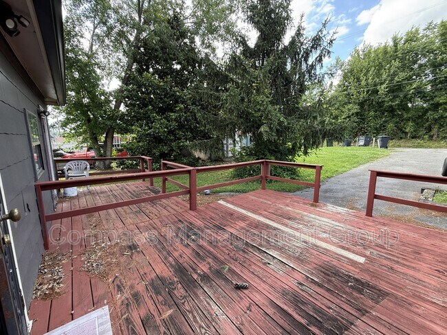 Building Photo - 1619 Washington Ave