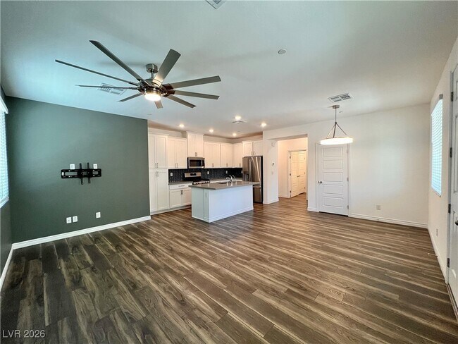 Building Photo - 20 Barbara Ln