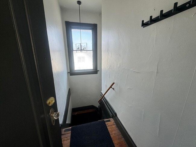 Building Photo - 2431 S 34th St