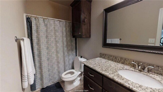 Building Photo - 4020 Golden Eagle Dr