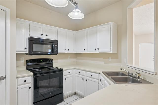 Building Photo - 1221 Wheatfield Dr