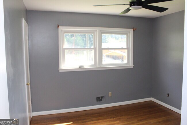 Building Photo - 1179 Old Coach Rd