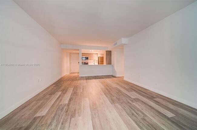 Building Photo - 1756 N Bayshore Dr
