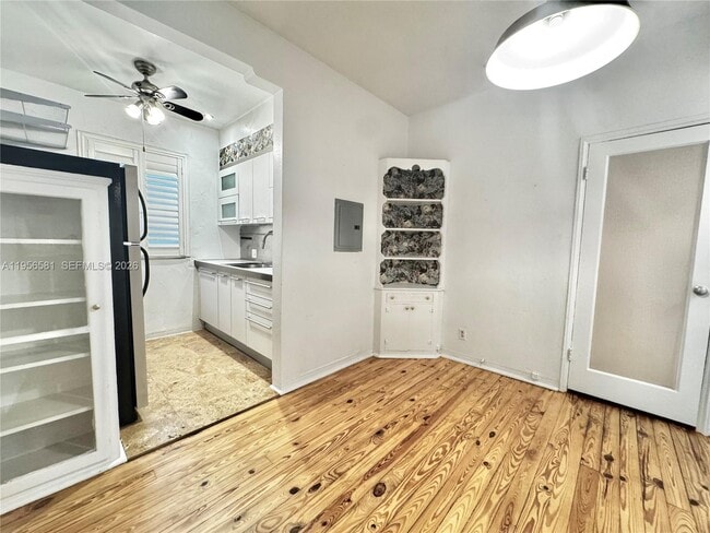 Building Photo - 1056 Jefferson Ave