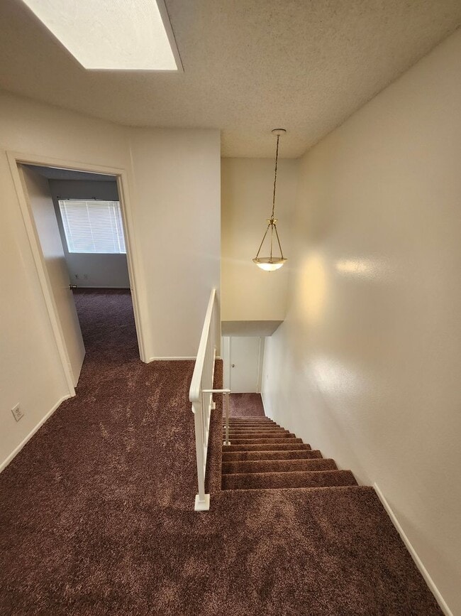 Building Photo - Two-Story condo in Ontario