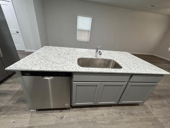 Building Photo - 7850 Alset Dr