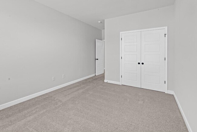 Building Photo - 408 Ireland Way