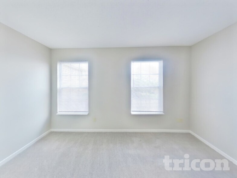 Building Photo - 8243 S Rising Sun Dr